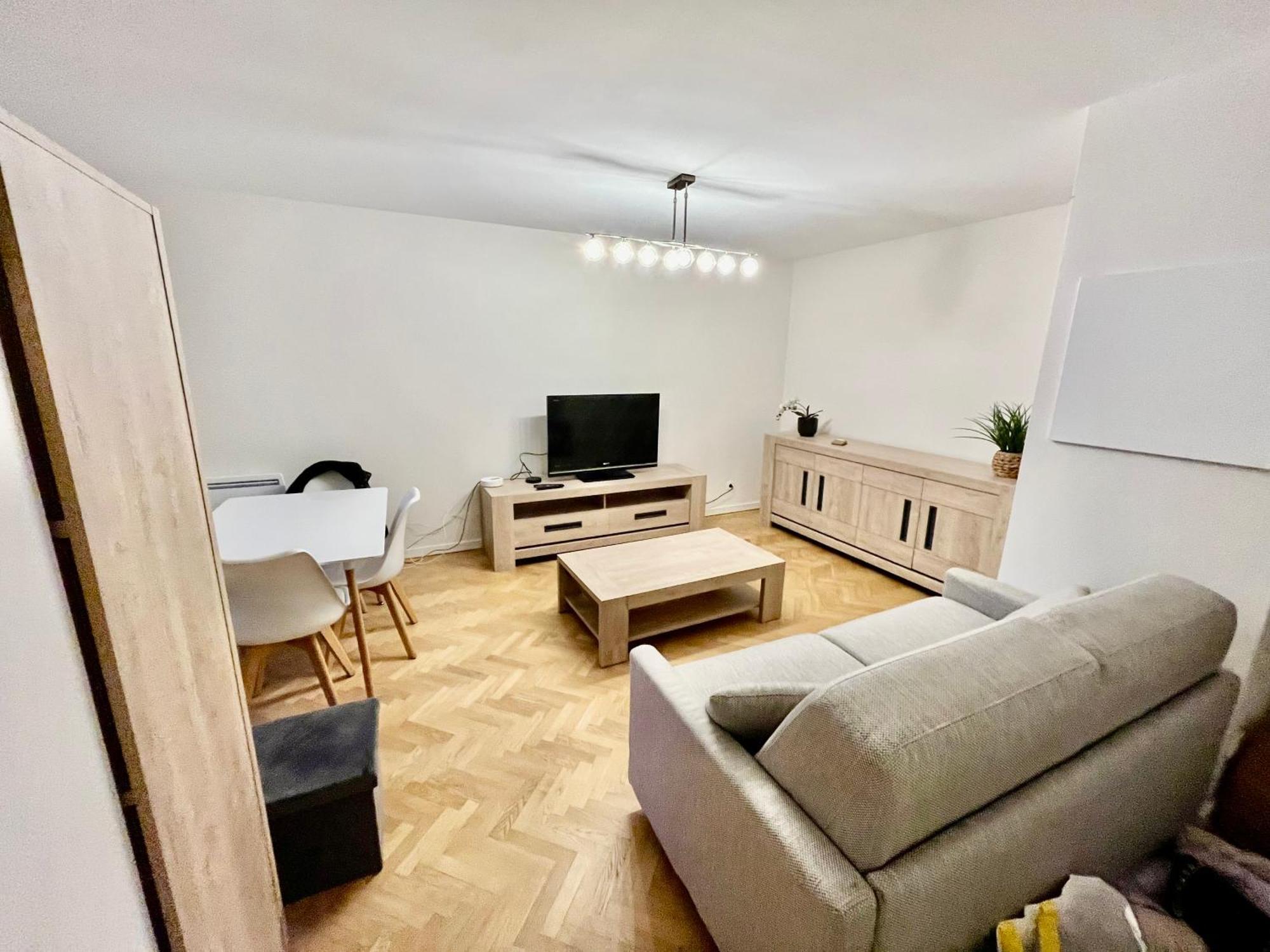 Apartamento Le Sept Avec Parking, Transfert Vaires-sur-Marne Exterior foto